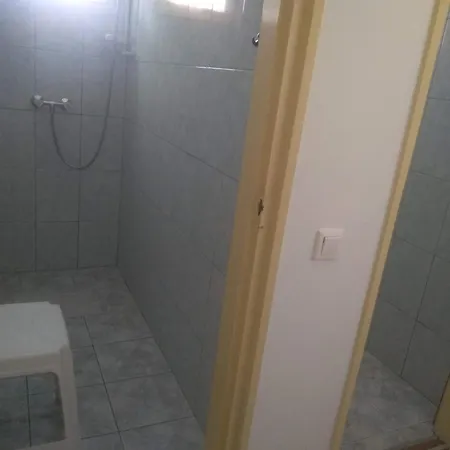 Fazekas Vendeghaz Es *