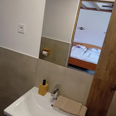 Fazekas Vendeghaz Es