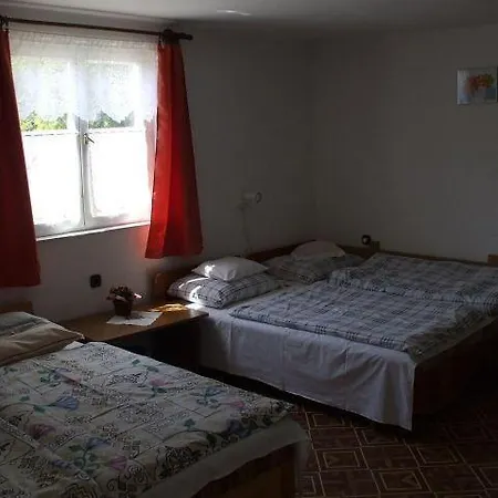 Fazekas Vendeghaz Es